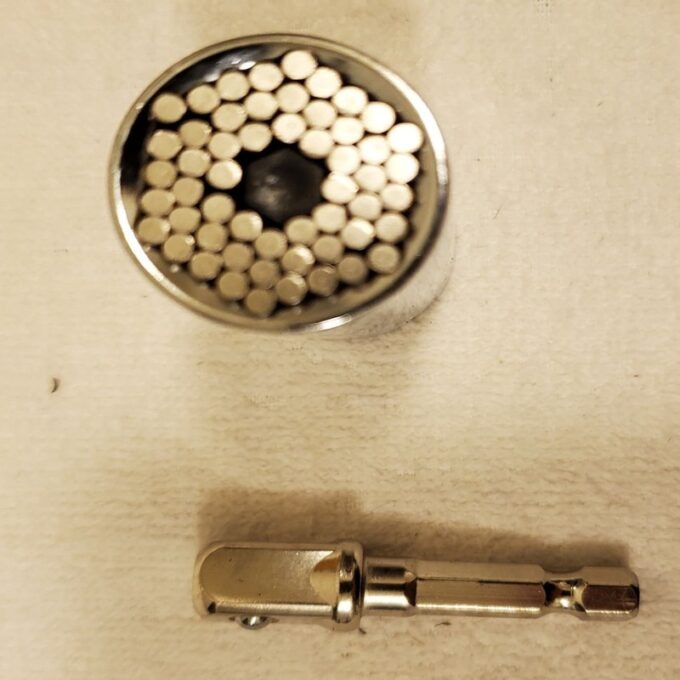 Llave de trinquete universal con enchufe